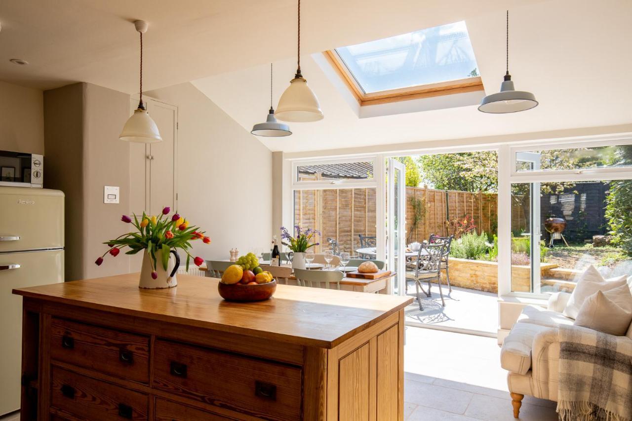 Gleneda Cottage - A Renovated, Traditional Cotswold Cottage Full Of Charm With Fireplace And Garden Bourton on the Hill Dış mekan fotoğraf