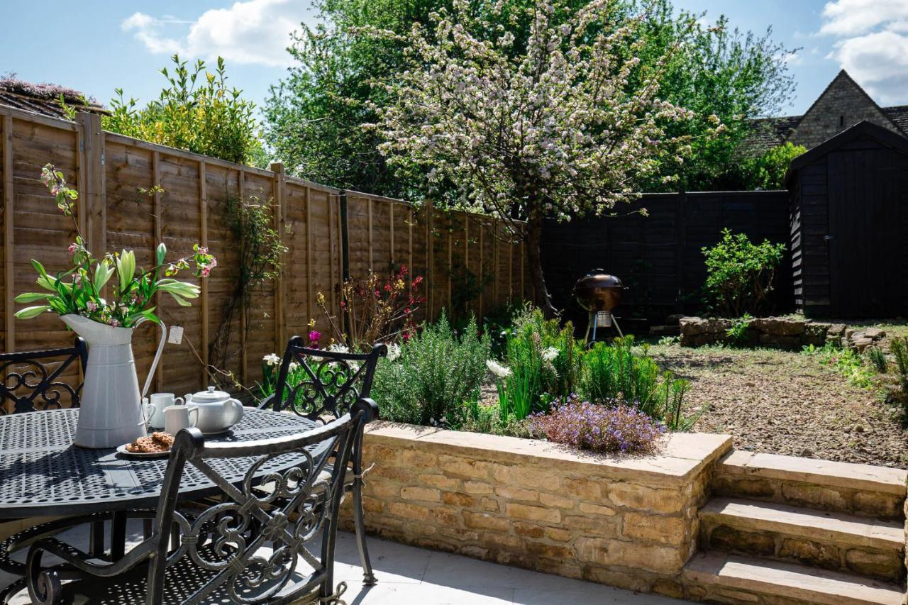 Gleneda Cottage - A Renovated, Traditional Cotswold Cottage Full Of Charm With Fireplace And Garden Bourton on the Hill Dış mekan fotoğraf